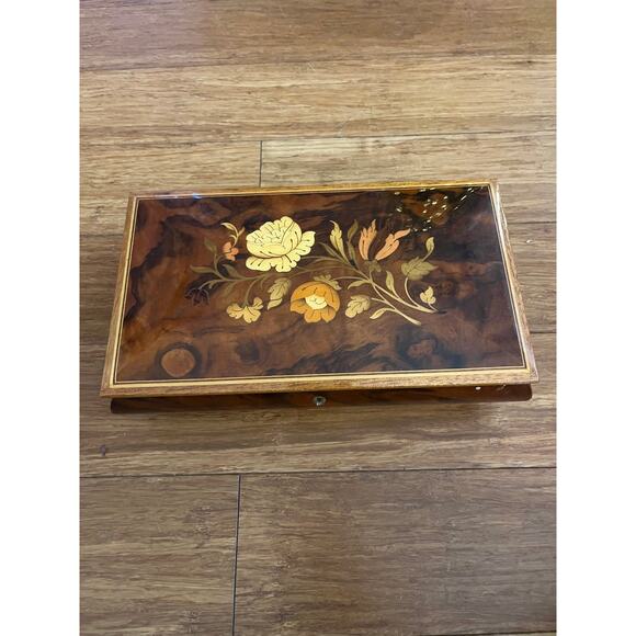 Italian made lacquer jewelry-music box- see description - Picture 1 of 5